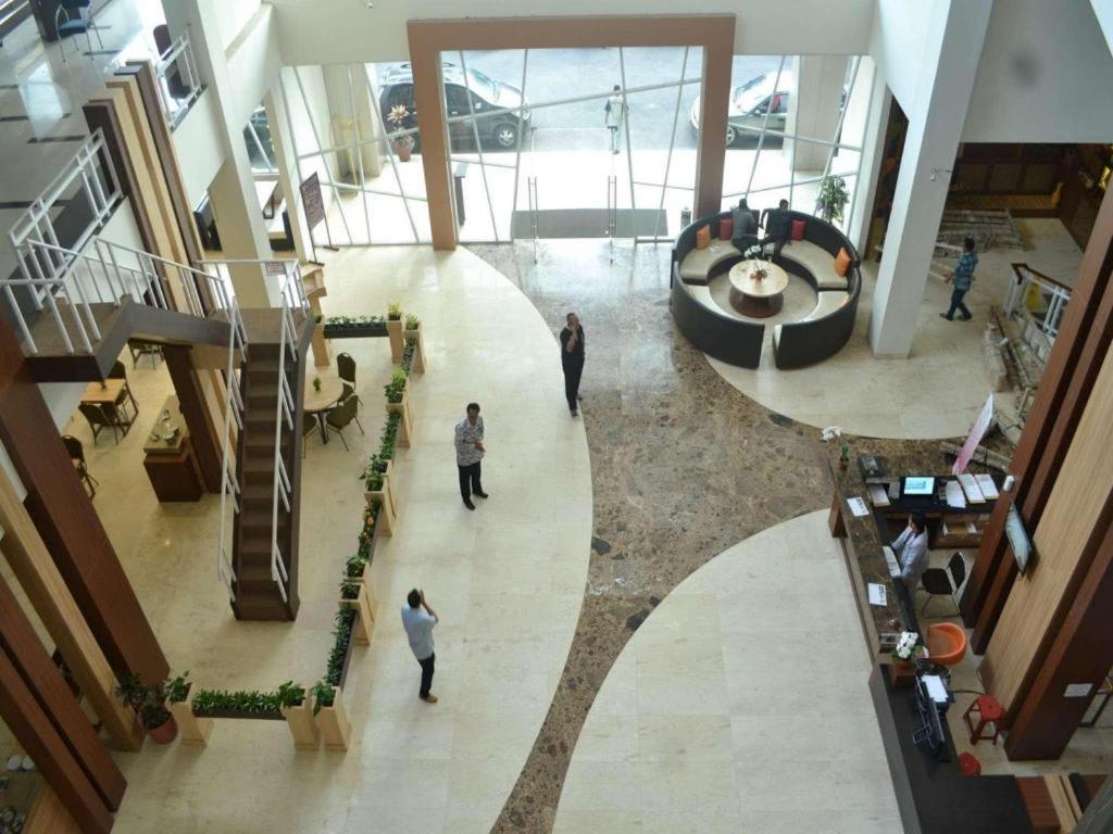 City Hotel Tasikmalaya Bagian luar foto