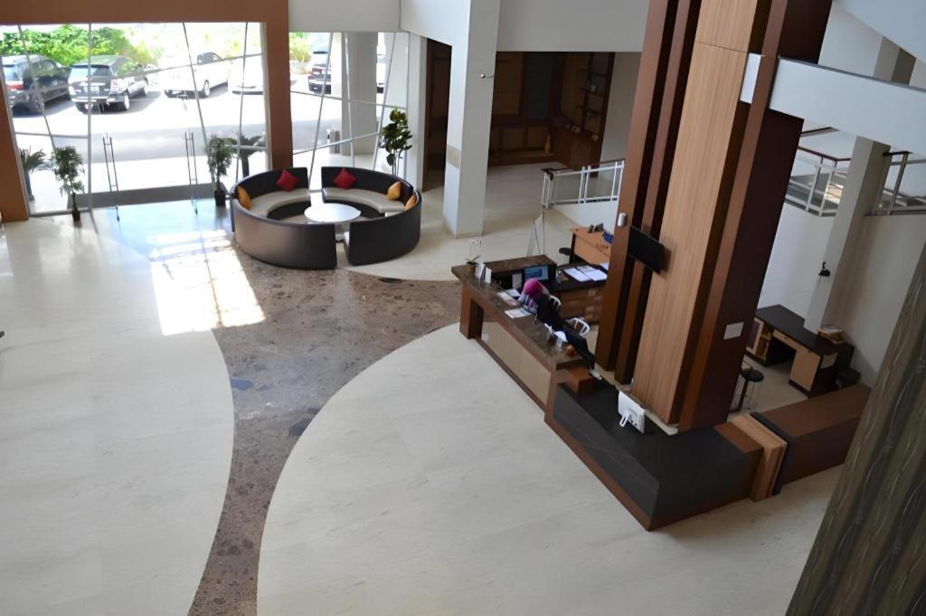 City Hotel Tasikmalaya Bagian luar foto